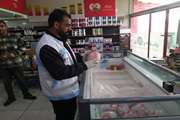 ضبط و معدوم سازی بیش از 350 کیلوگرم گوشت و آلایشات مرغی تاریخ منقضی در بازار شهر یاسوج + تصاویر