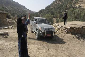 خدمات رایگان دامپزشکی کهگیلویه و بویراحمد در منطقه محروم بیدک بخش سرفاریاب شهرستان چرام / خدمت بی من