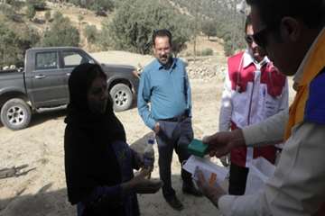 خدمات رایگان دامپزشکی کهگیلویه و بویراحمد در منطقه محروم بیدک بخش سرفاریاب شهرستان چرام / خدمت بی من