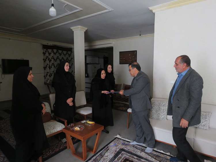 دیدار صمیمی مسئولان دامپزشکی و بنیاد شهیدو امور ایثارگران کهگیلویه وبویراحمد با خانواده شهید جاوید + تصاویر